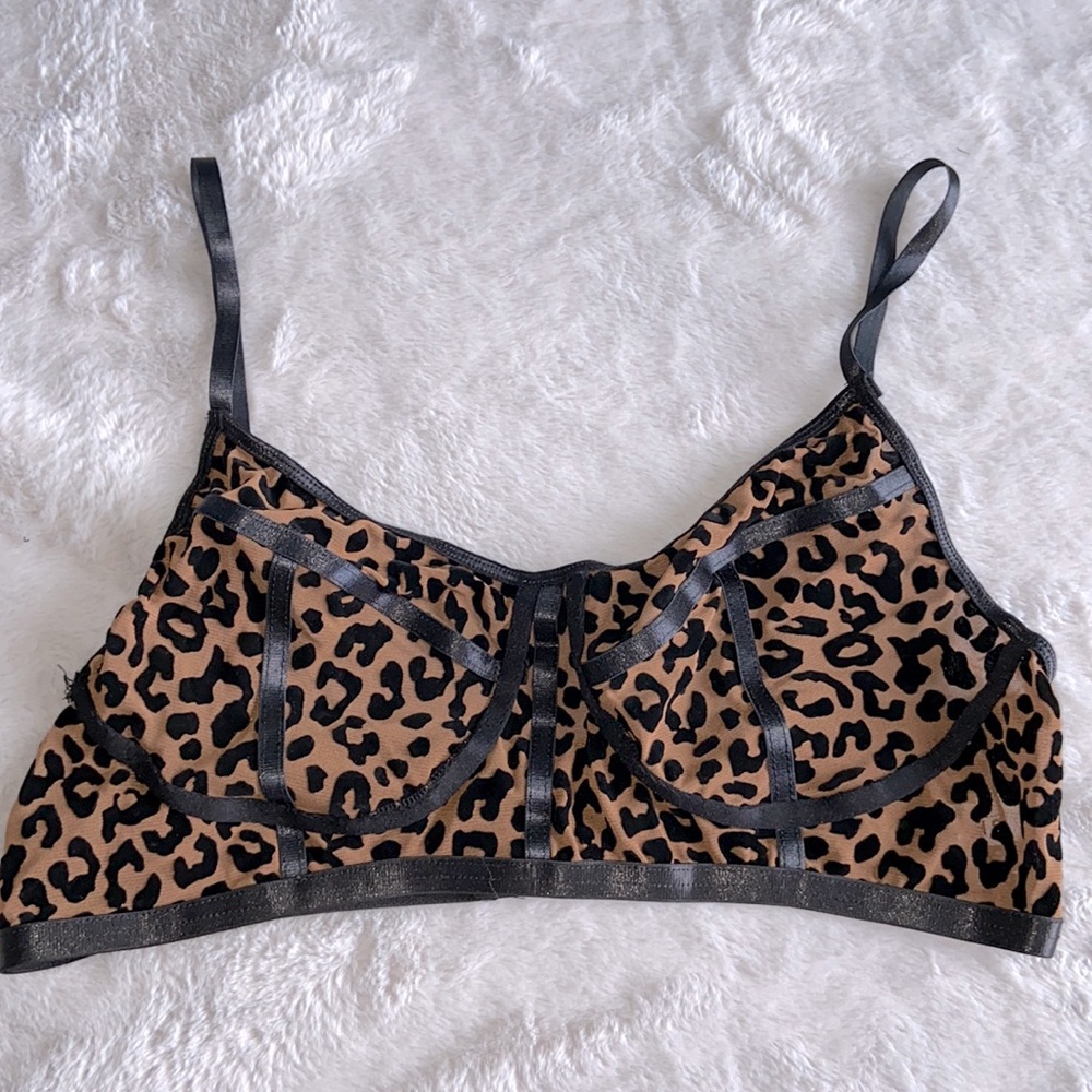COPY - Leopard Bra No underwire adjustable shoulder strap size 1x Sheer